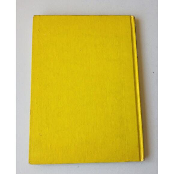 Vintage 1968 The Berenstain Bears Vacation HC Beginner Book Surfing Diving Sail - Picture 9 of 10